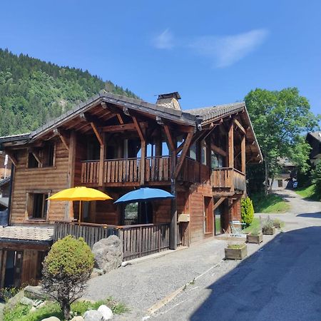 Chalet Robin 4 étoiles calme et proximité avec SPA extérieur Morzine Esterno foto